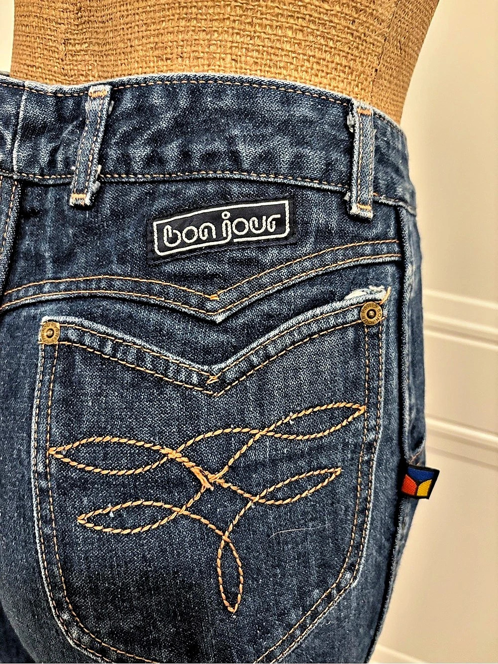 Vintage BonJour Western Embroidered Straight Leg Jeans in Dark Blue size 25